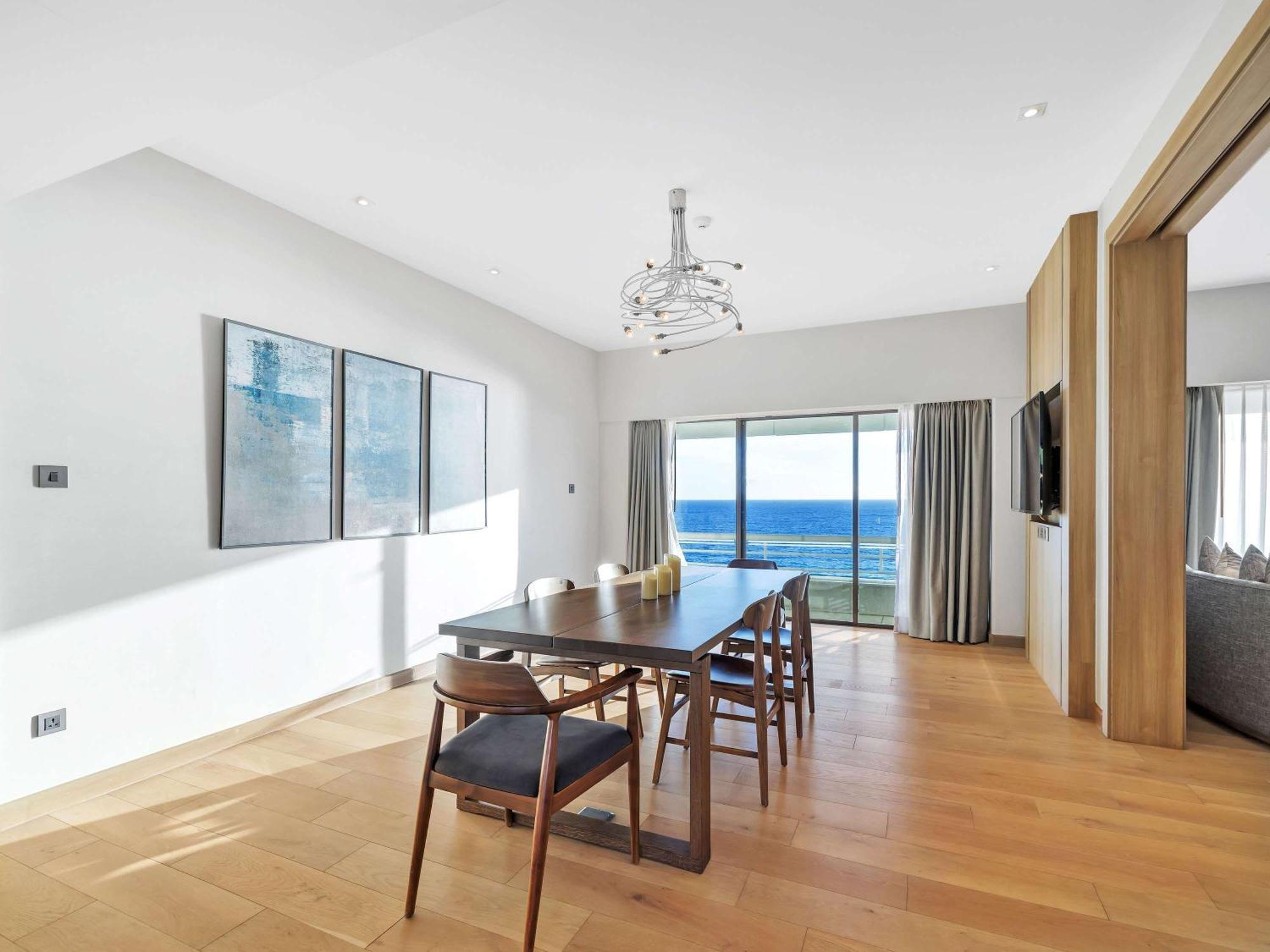 Pullman Phuket Karon Beach Resort מראה חיצוני תמונה Dining room